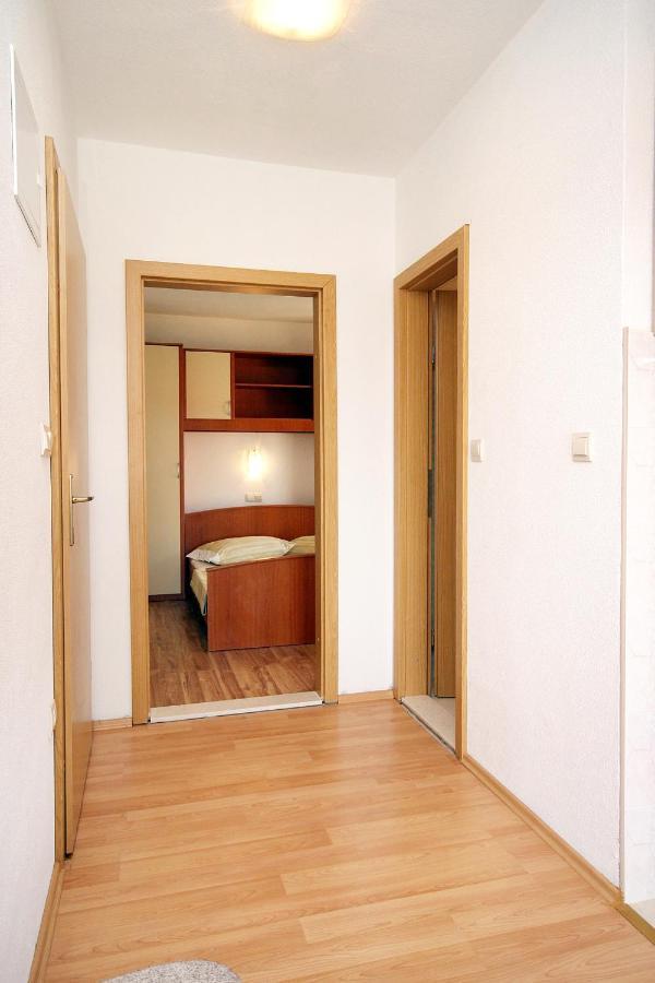 Apartments By The Sea Drvenik Donja Vala, Makarska - 6701 Екстер'єр фото